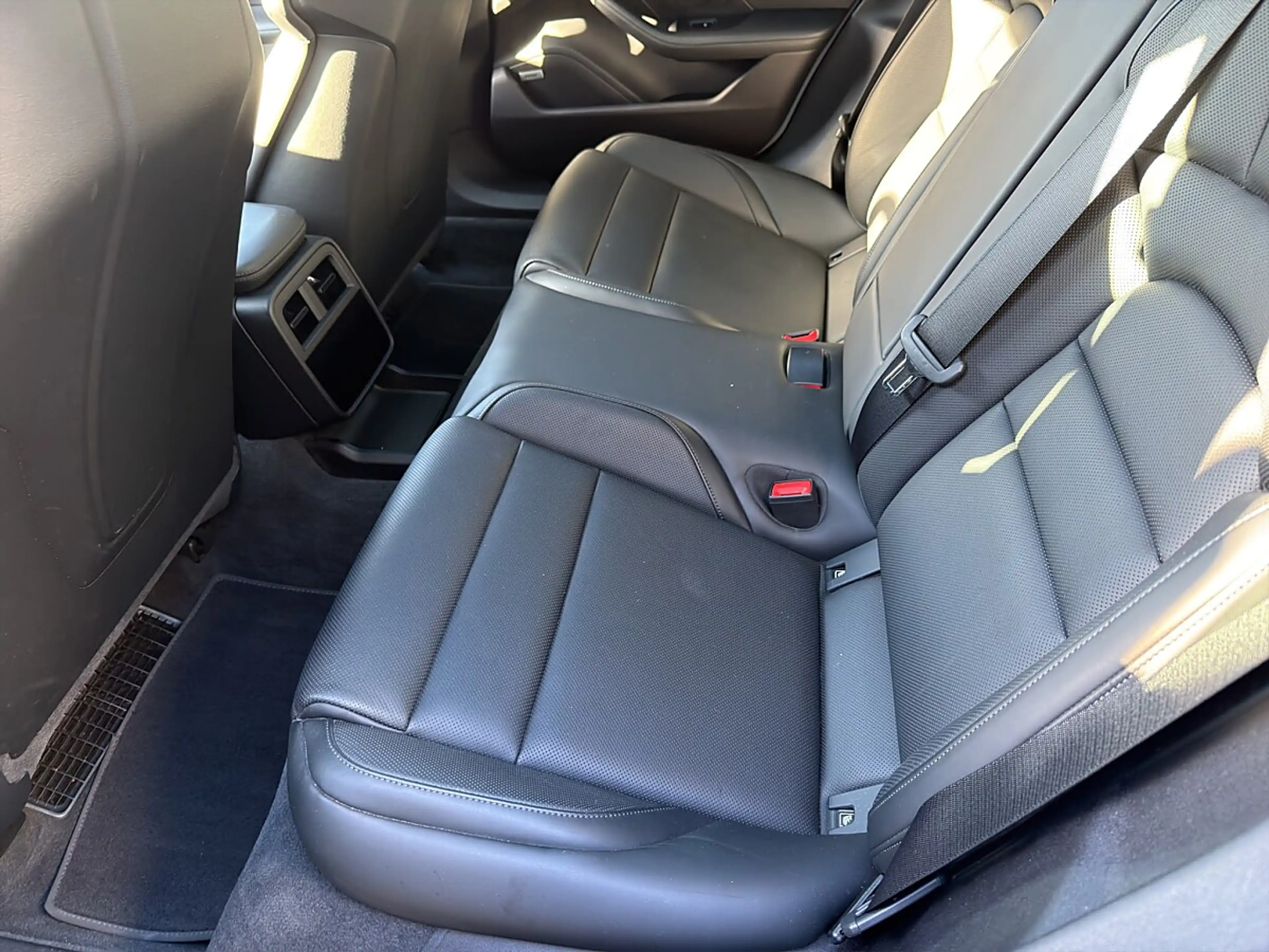 Porsche Taycan 4S Plus 83,7kWh — photo 6