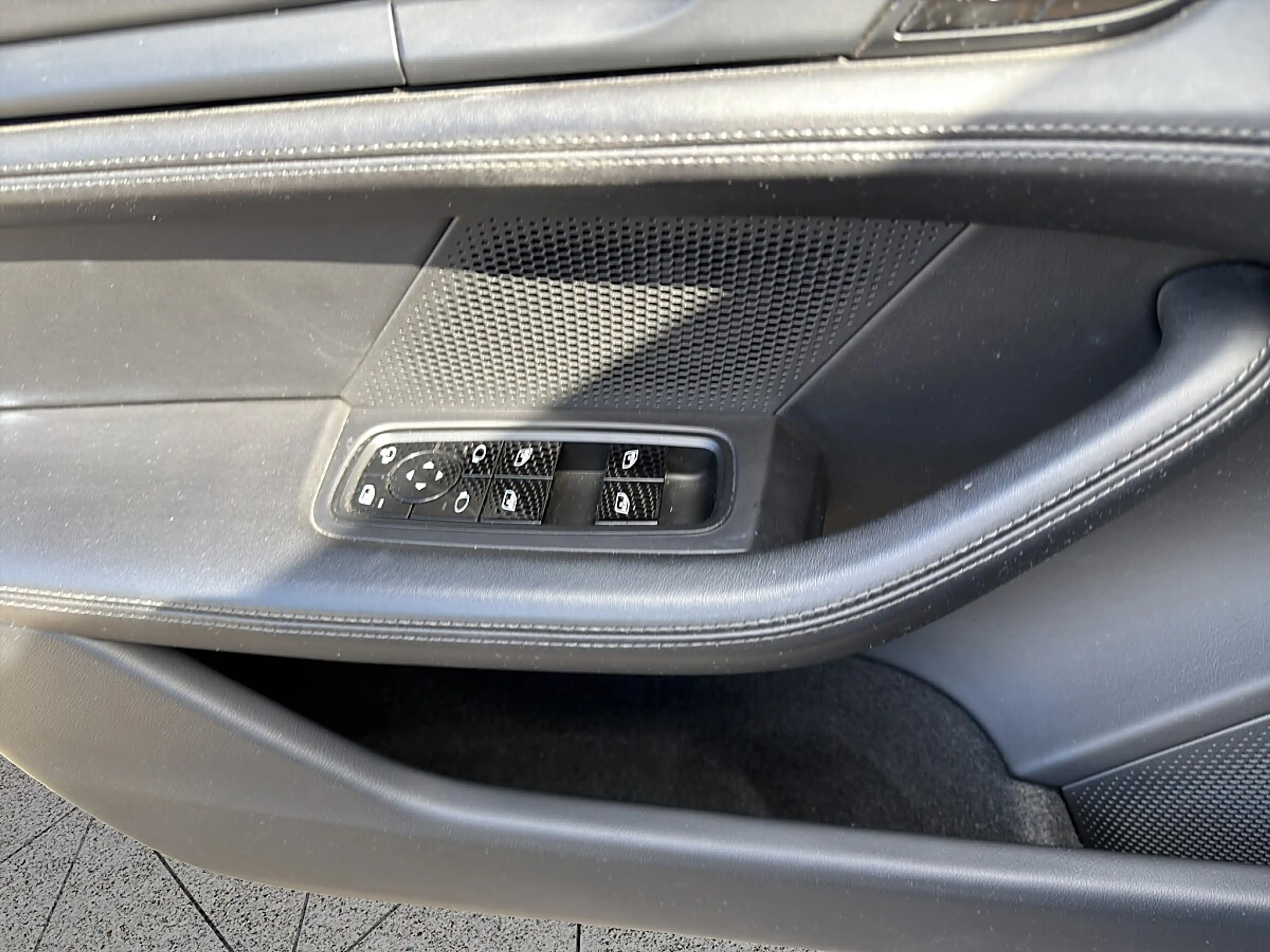 Porsche Taycan 4S Plus 83,7kWh — photo 10