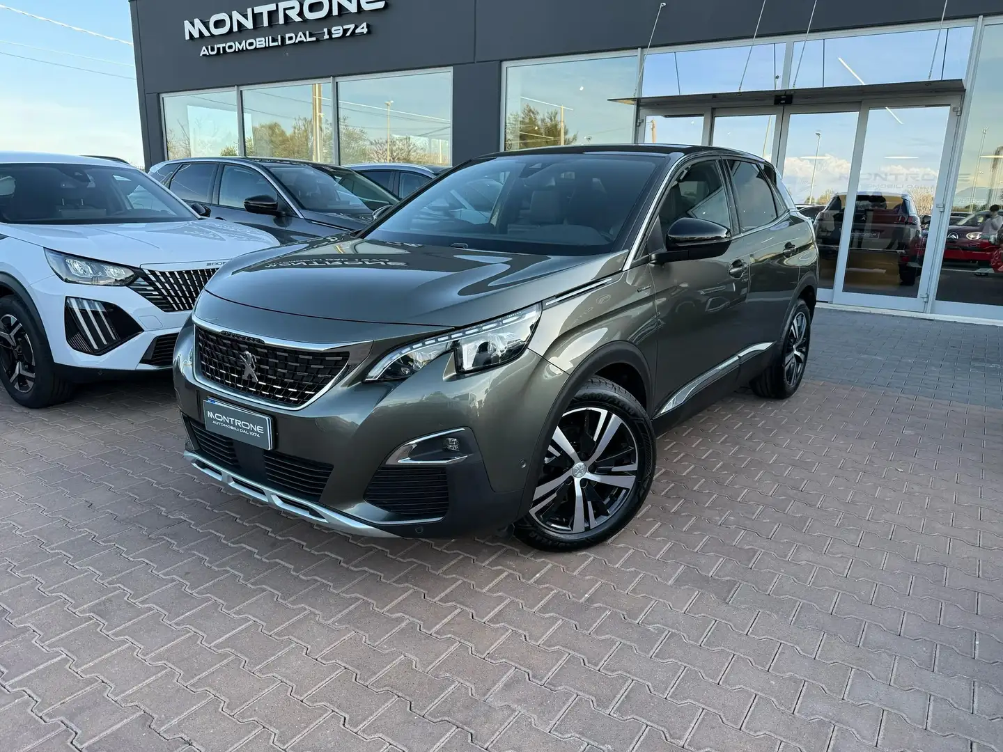 Peugeot 3008 3008 1.5 bluehdi GT Line s Grigio - 1