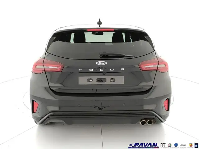 Ford Focus view 6