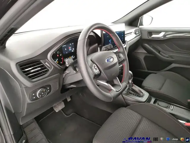 Ford Focus view 11