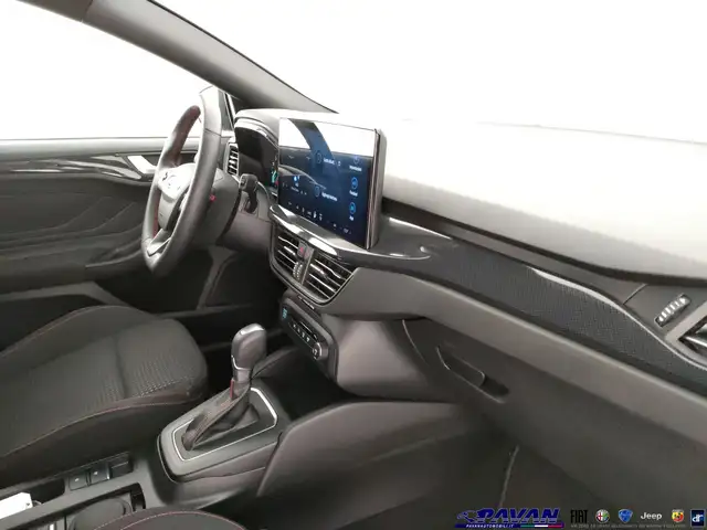 Ford Focus view 16