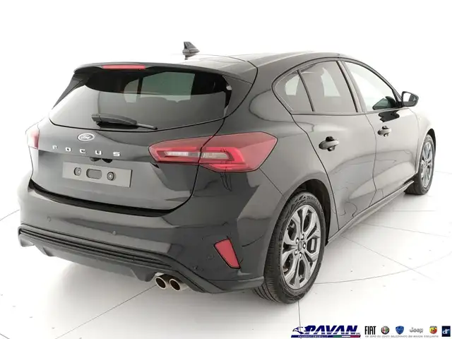 Ford Focus view 5