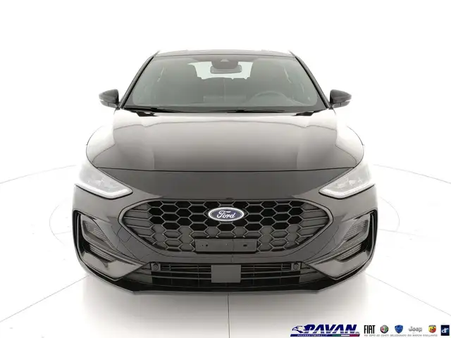 Ford Focus view 2