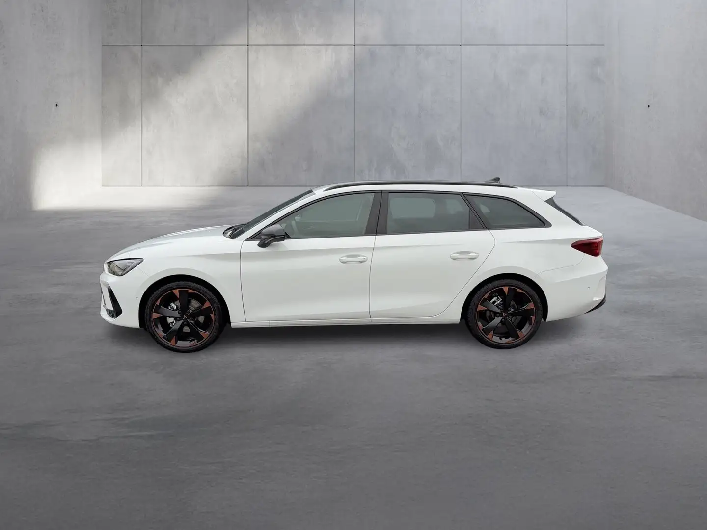 CUPRA Leon 1.5 eTSI DSG Weiß - 2