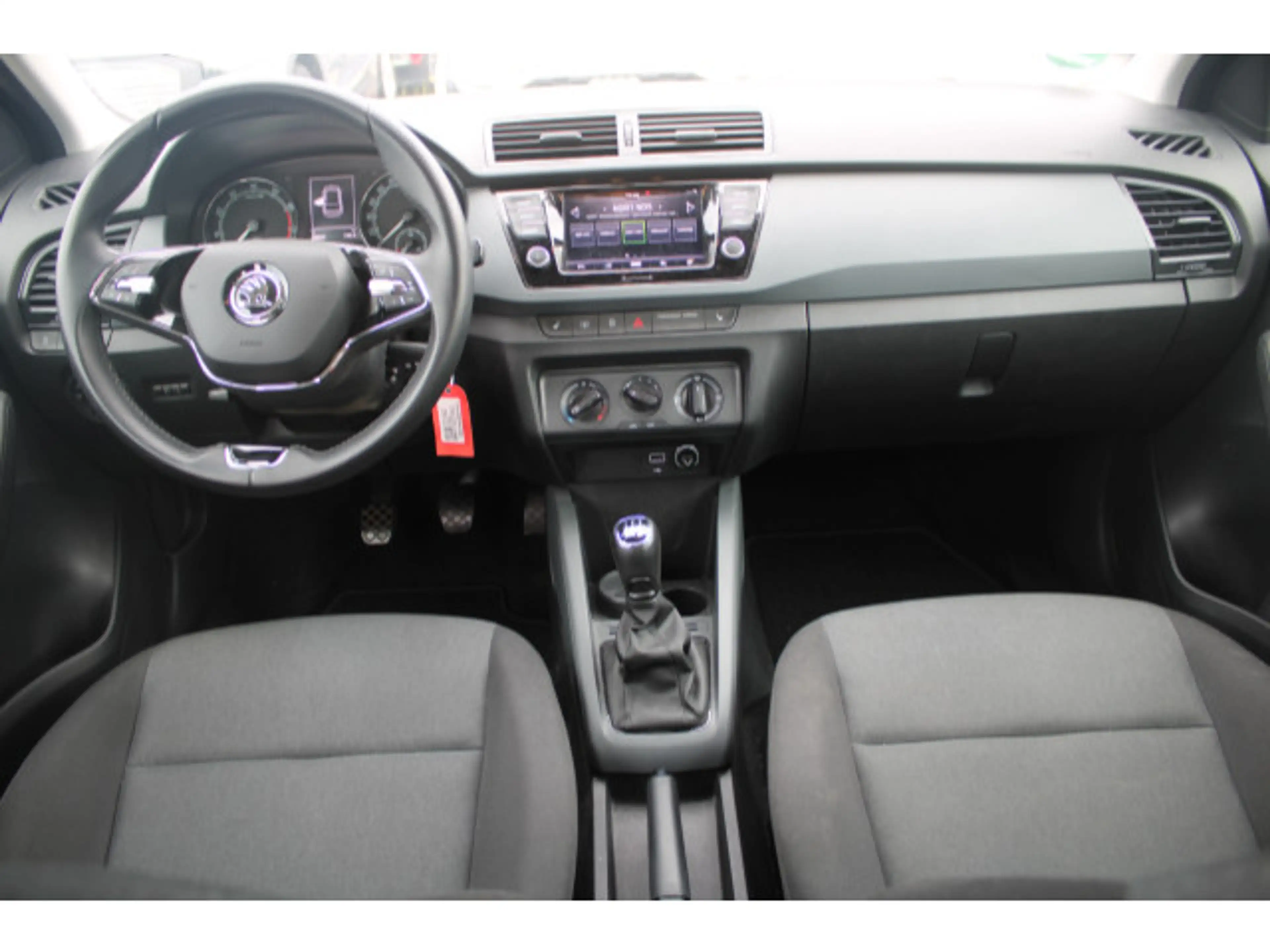 Skoda Fabia 3 III 1.0 MPI Cool Plus Einparkhi/Multilen — photo 4