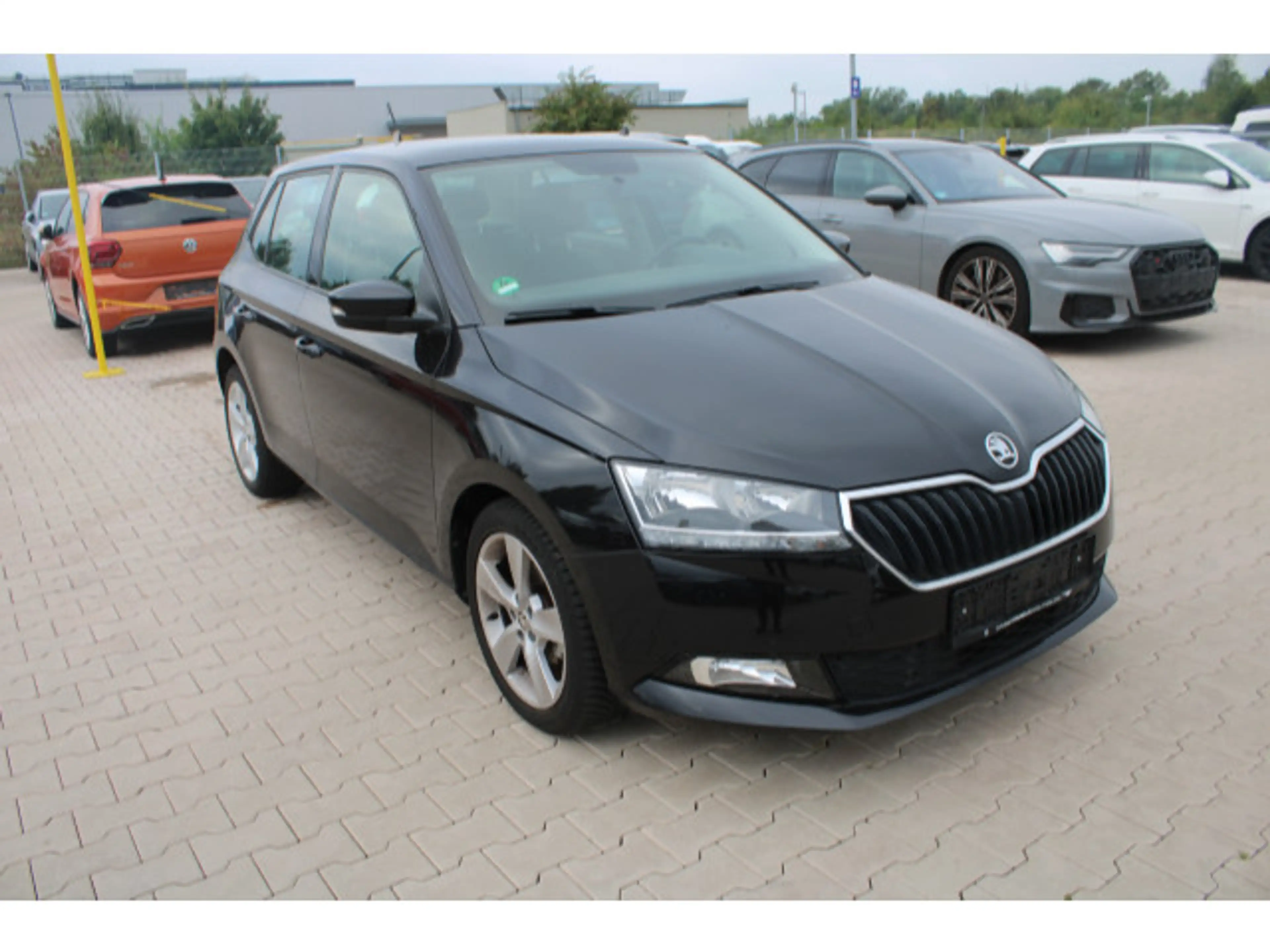 Skoda Fabia 3 III 1.0 MPI Cool Plus Einparkhi/Multilen — photo 7