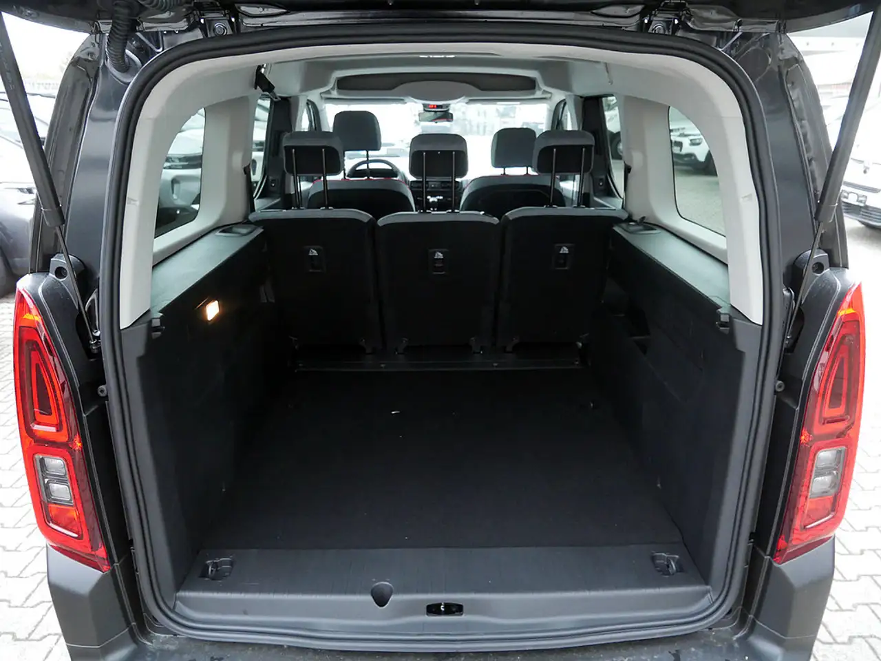 Citroen Berlingo XL BlueHDi 130 Max 19