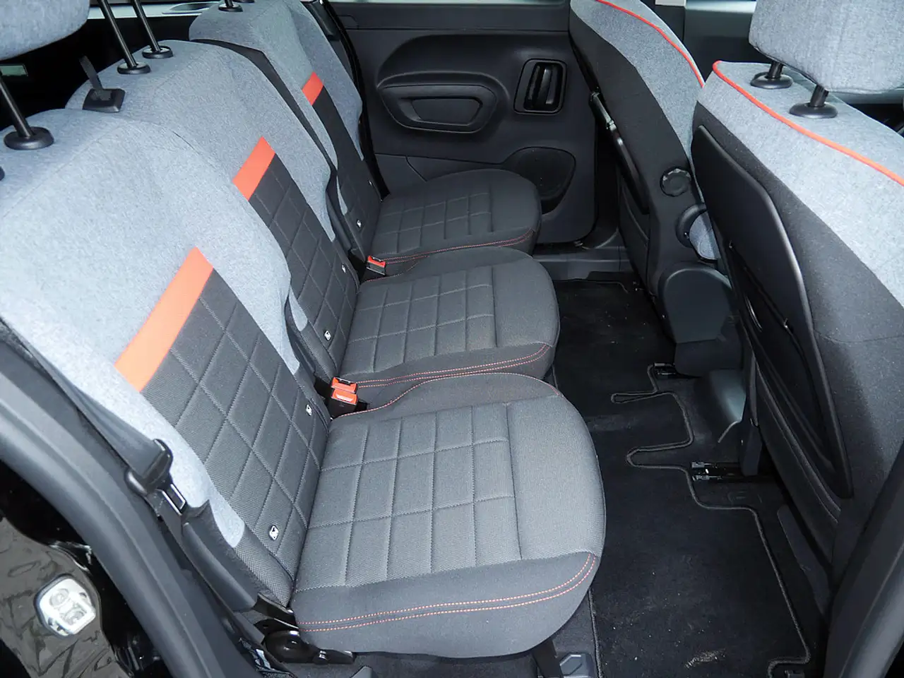 Citroen Berlingo XL BlueHDi 130 Max 4