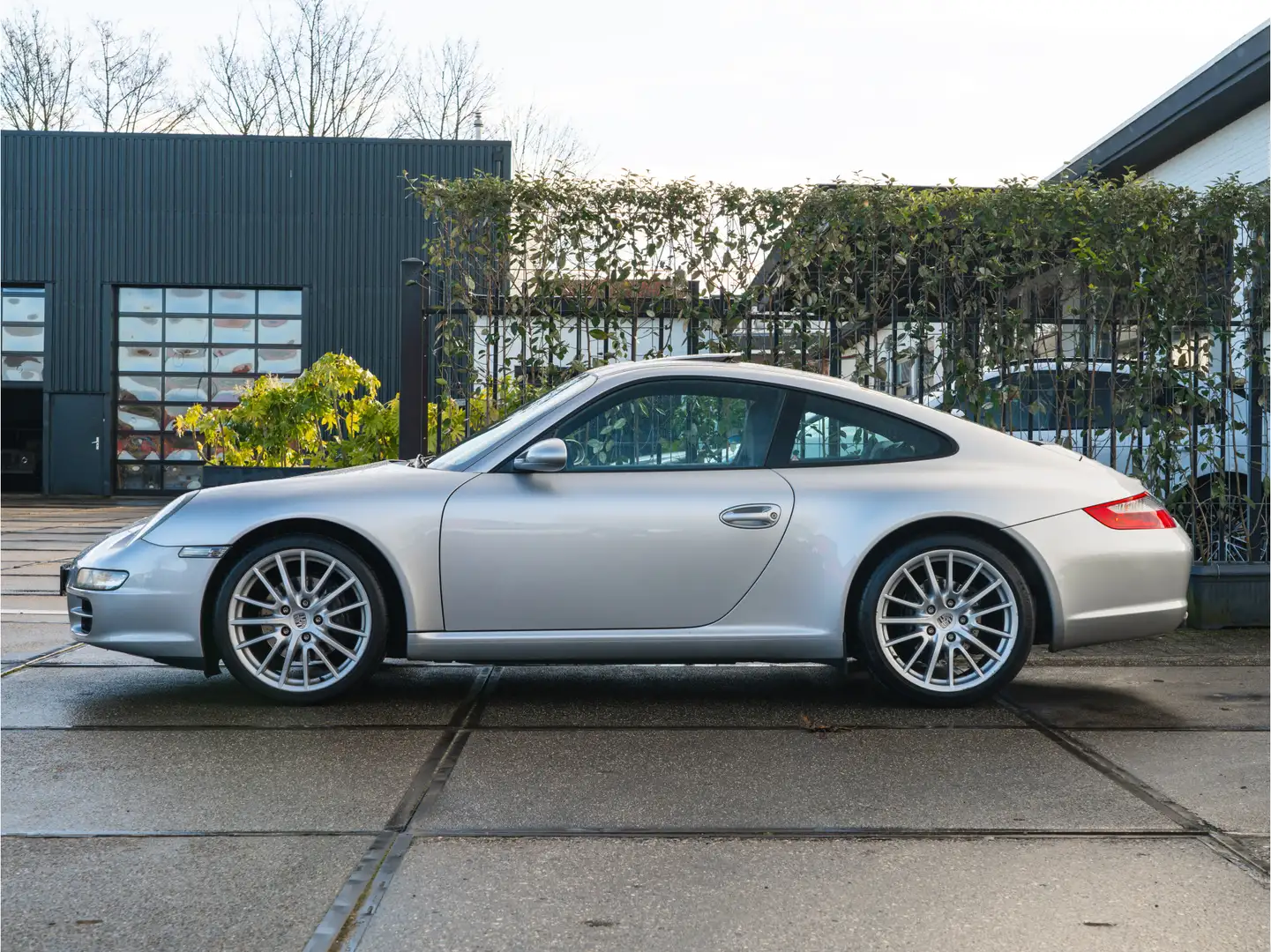 Porsche 911 3.6 Carrera | Stoelverwarming | Schuifdak | So Gris - 2
