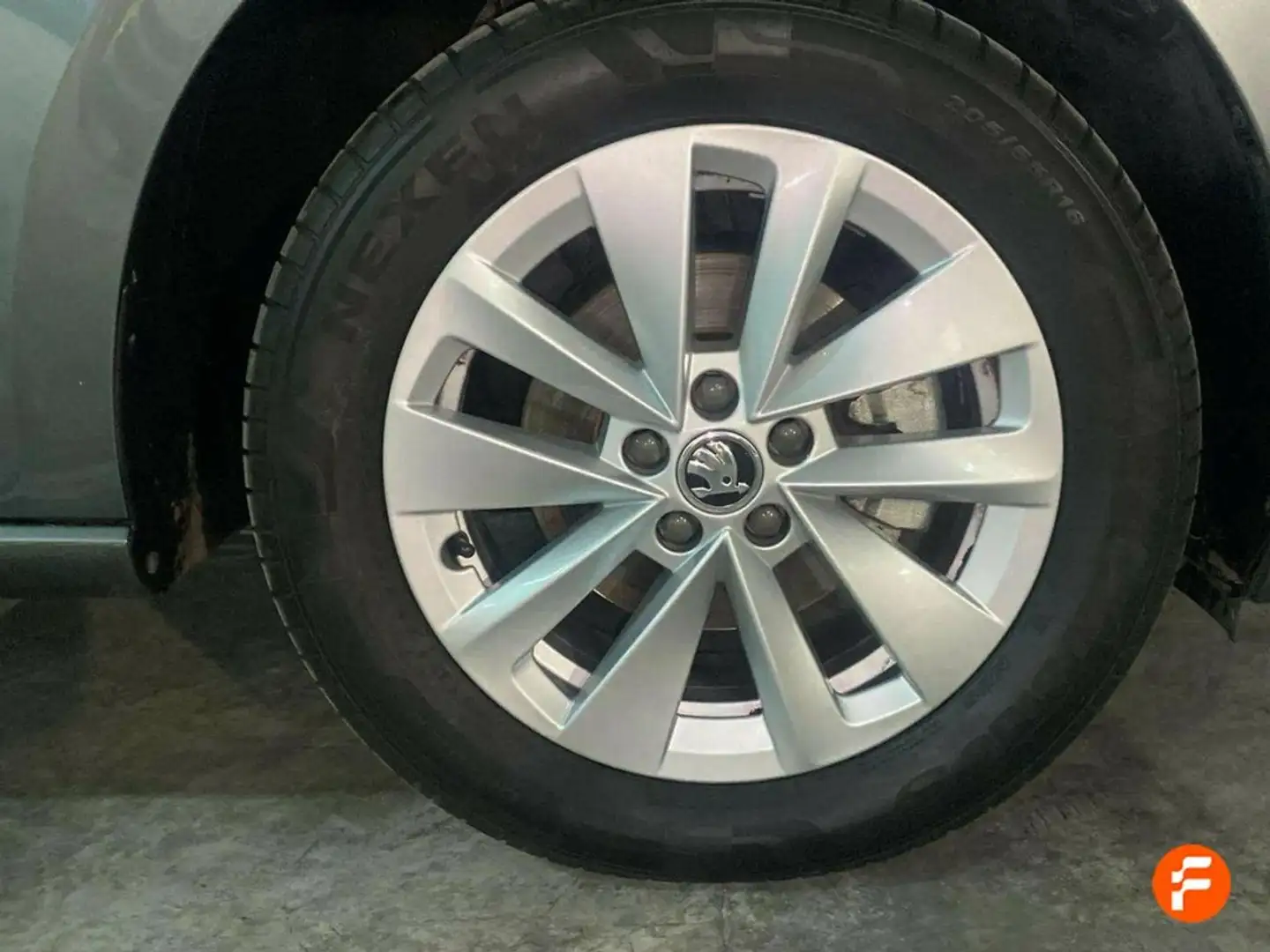 Skoda Scala 1.0 TSI Selection 85kW Gris - 1