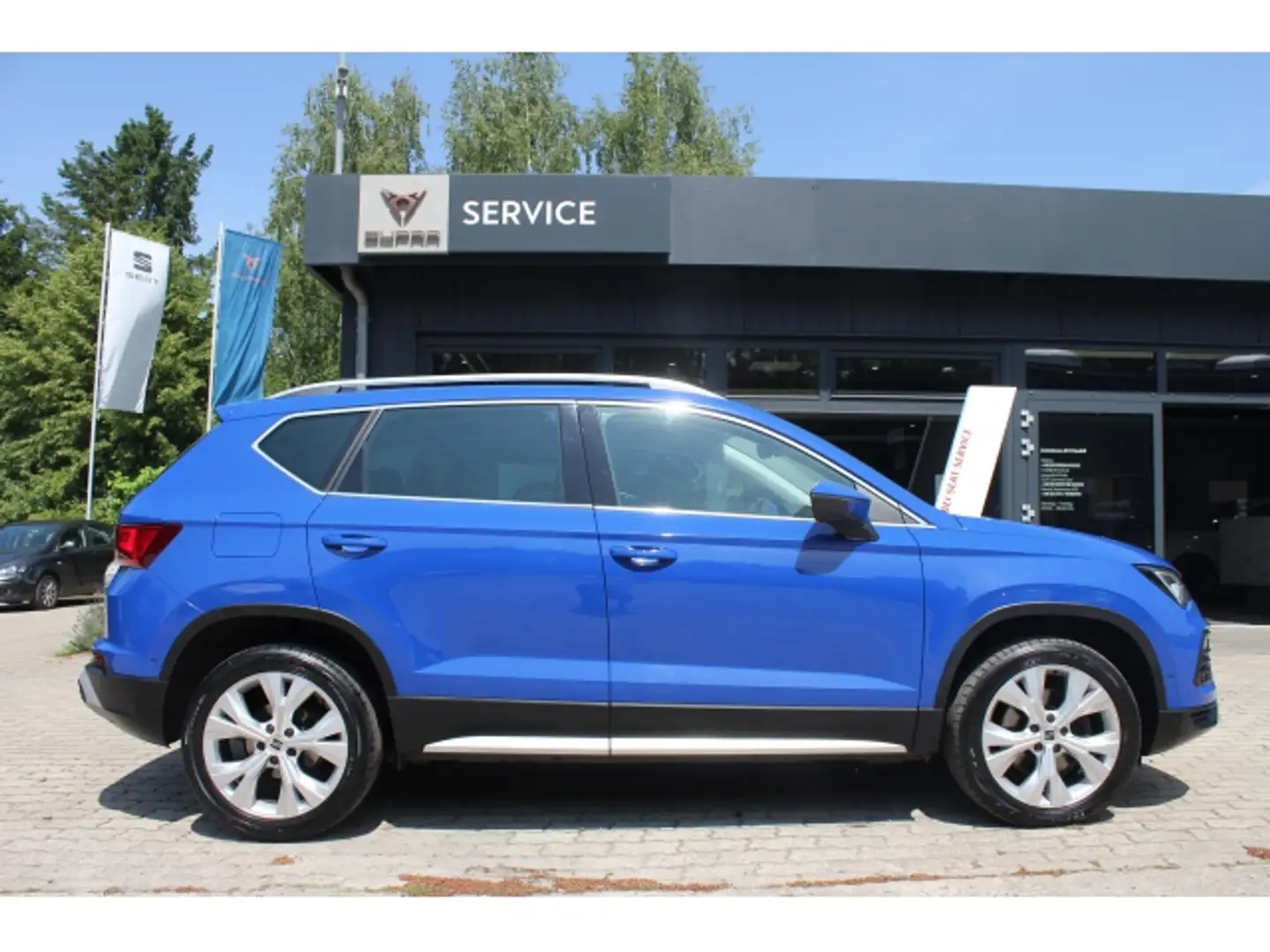 SEAT Ateca Ateca 2.0 TDI DSG Xperience LED. Navi. AHK. FahrP- Blau - 1