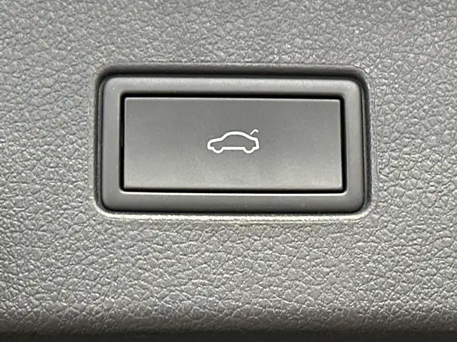 Volkswagen Passat view 7