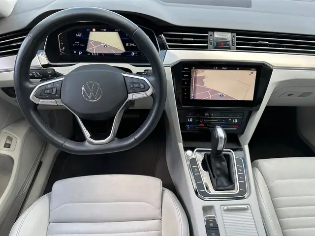 Volkswagen Passat view 15