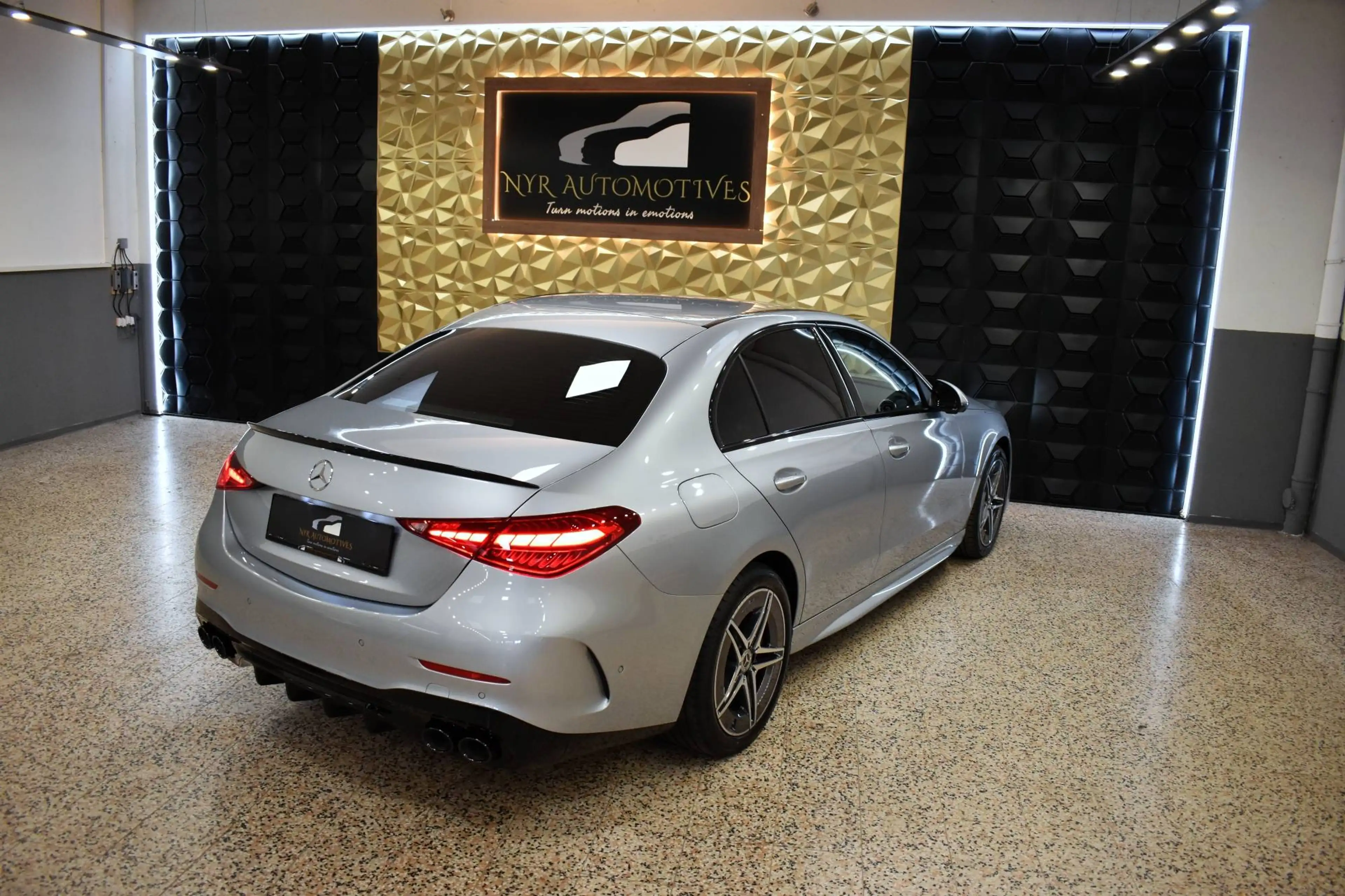 Mercedes-Benz C 300 Aut. AMG LINE, 4x KAMERA, C43 AMG LOOK, LED, NEUWAGEN — photo 6