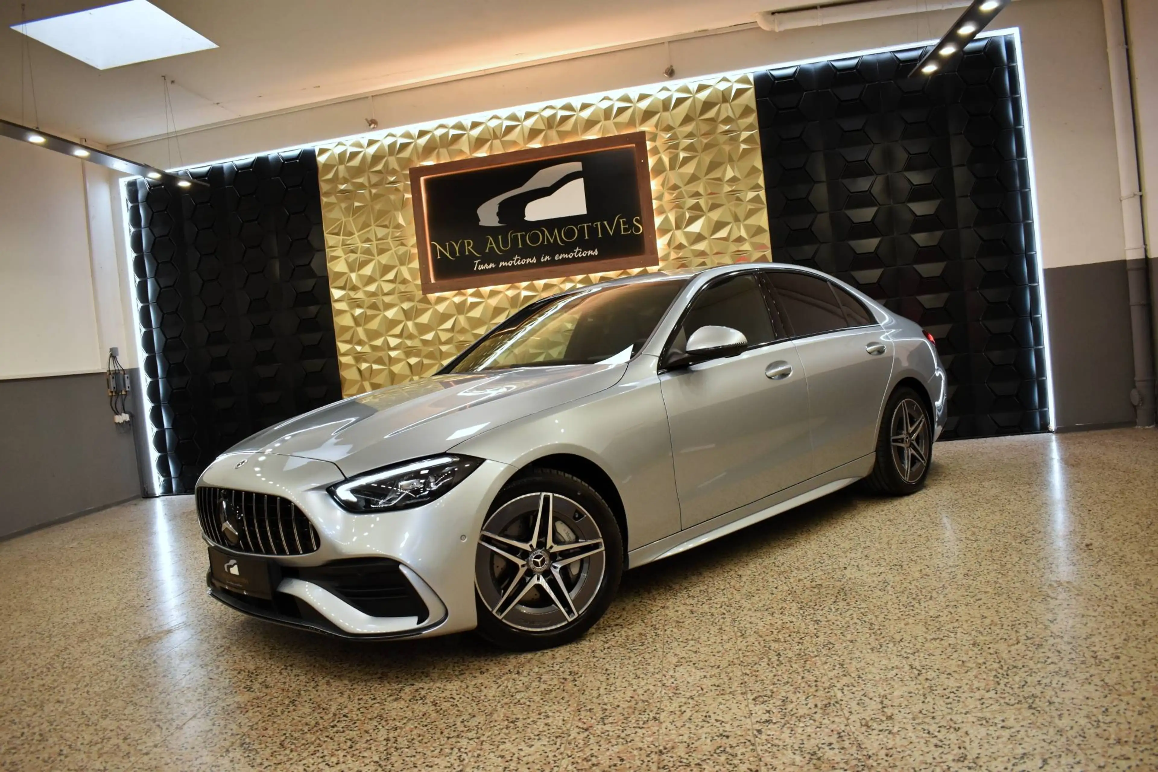 Mercedes-Benz C 300 Aut. AMG LINE, 4x KAMERA, C43 AMG LOOK, LED, NEUWAGEN