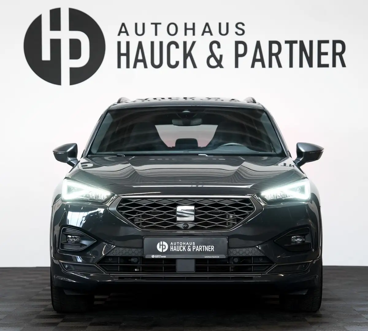 SEAT Tarraco FR 4Drive *Pano*7Sitzer*Beats*Key-Less Gris - 2