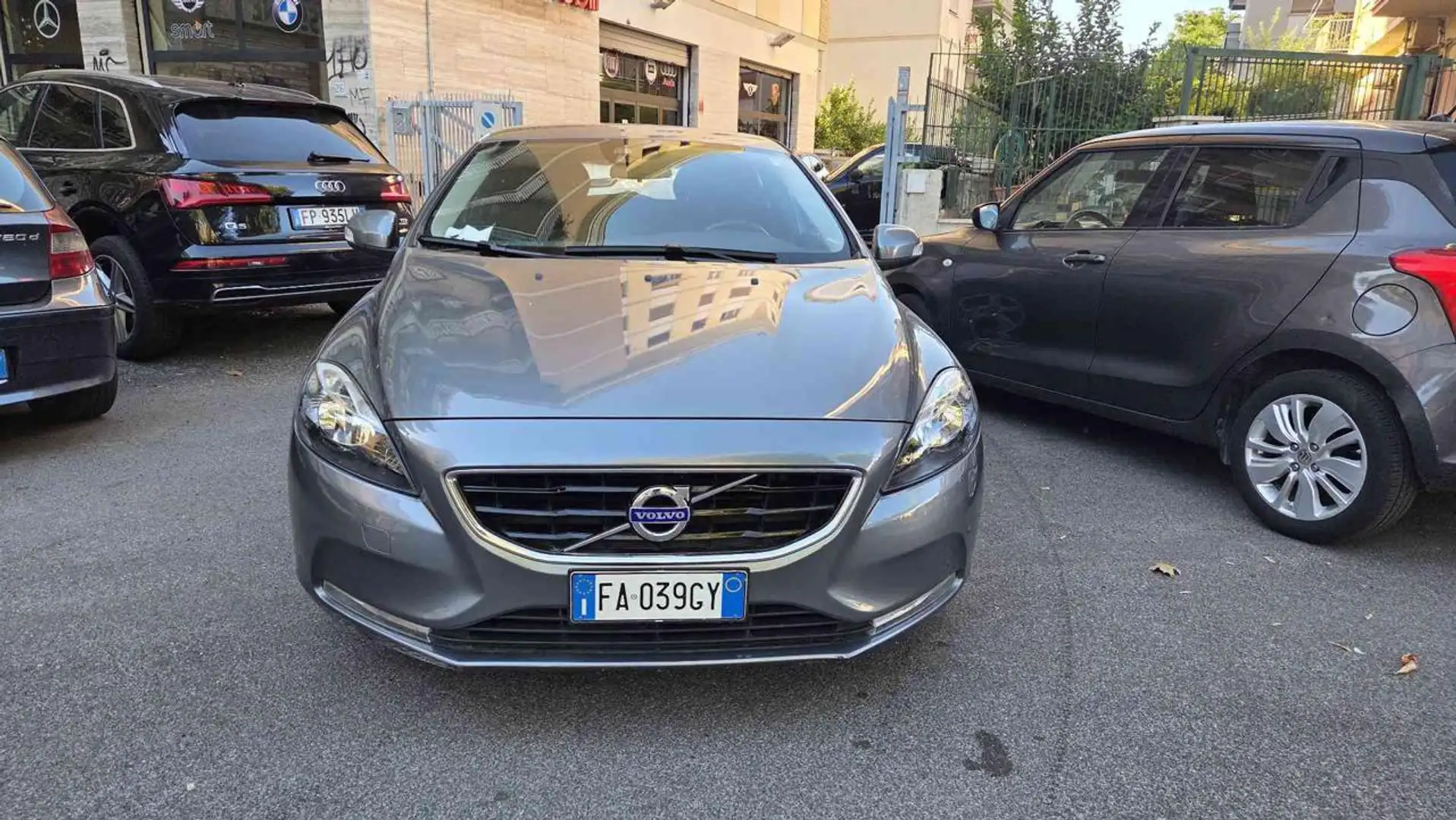 Volvo V40 D2 1.6 Momentum Grigio - 2