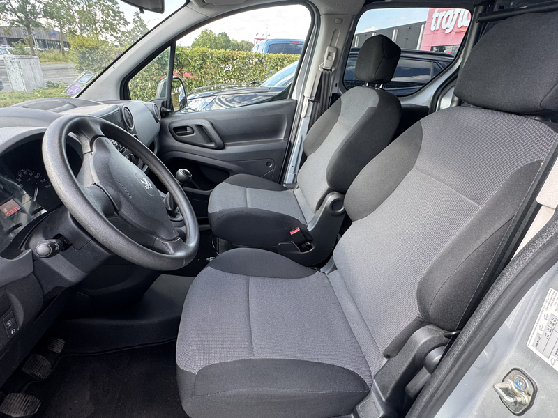 Peugeot Partner 1.6i L1H1*1 E RMAIN*FULL CARNET*ATATCHE*GARANTIE 12 MOIS — photo 10