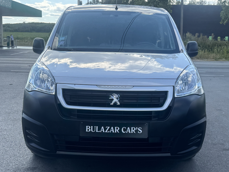 Peugeot Partner 1.6i L1H1*1 E RMAIN*FULL CARNET*ATATCHE*GARANTIE 12 MOIS — photo 2