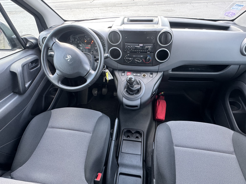 Peugeot Partner 1.6i L1H1*1 E RMAIN*FULL CARNET*ATATCHE*GARANTIE 12 MOIS — photo 11