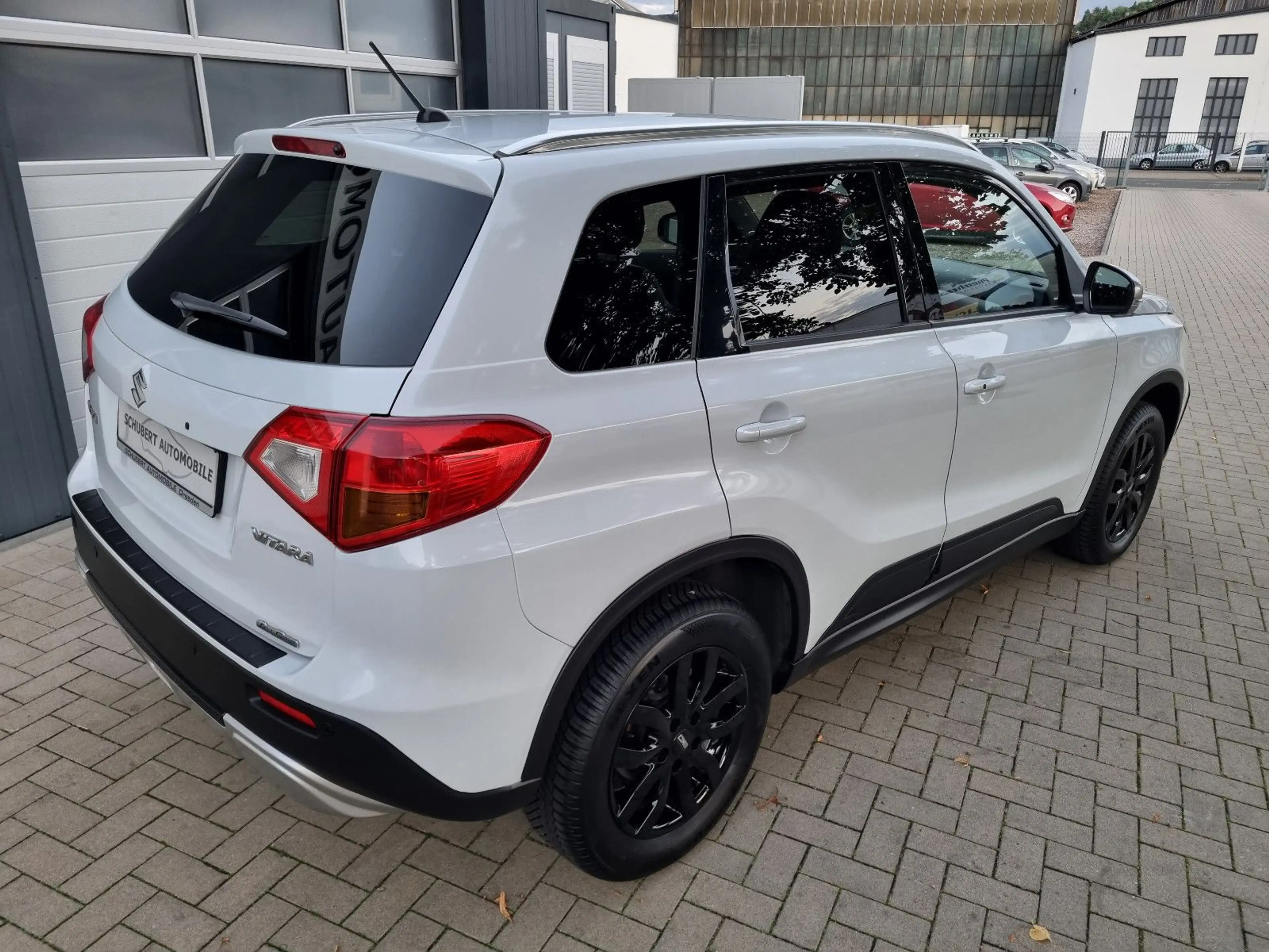 Suzuki Vitara 1.4 S 4x4 *1 Hand,Navi,LS,RS,Shzg,LED... — photo 4