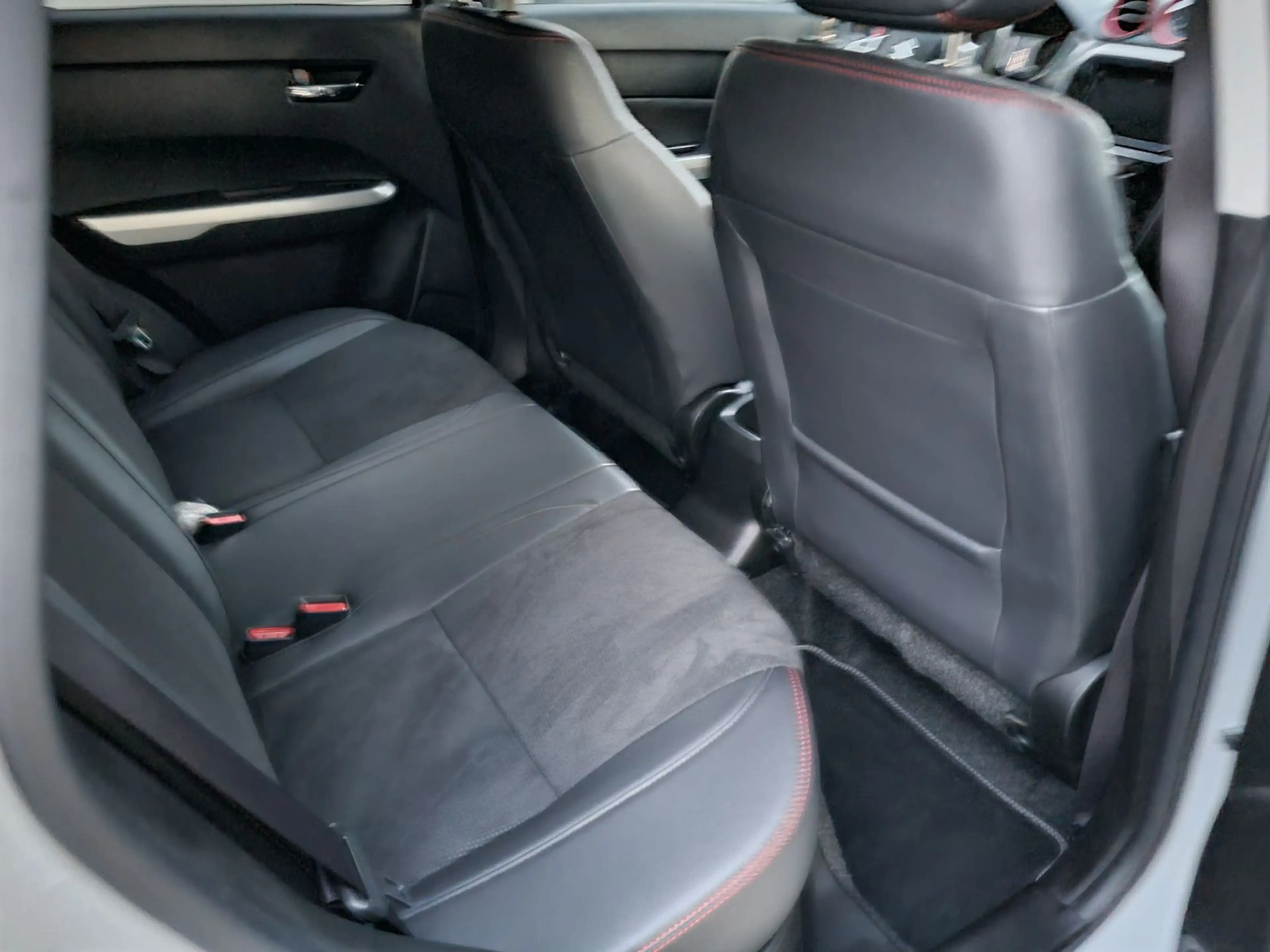 Suzuki Vitara 1.4 S 4x4 *1 Hand,Navi,LS,RS,Shzg,LED... — photo 11