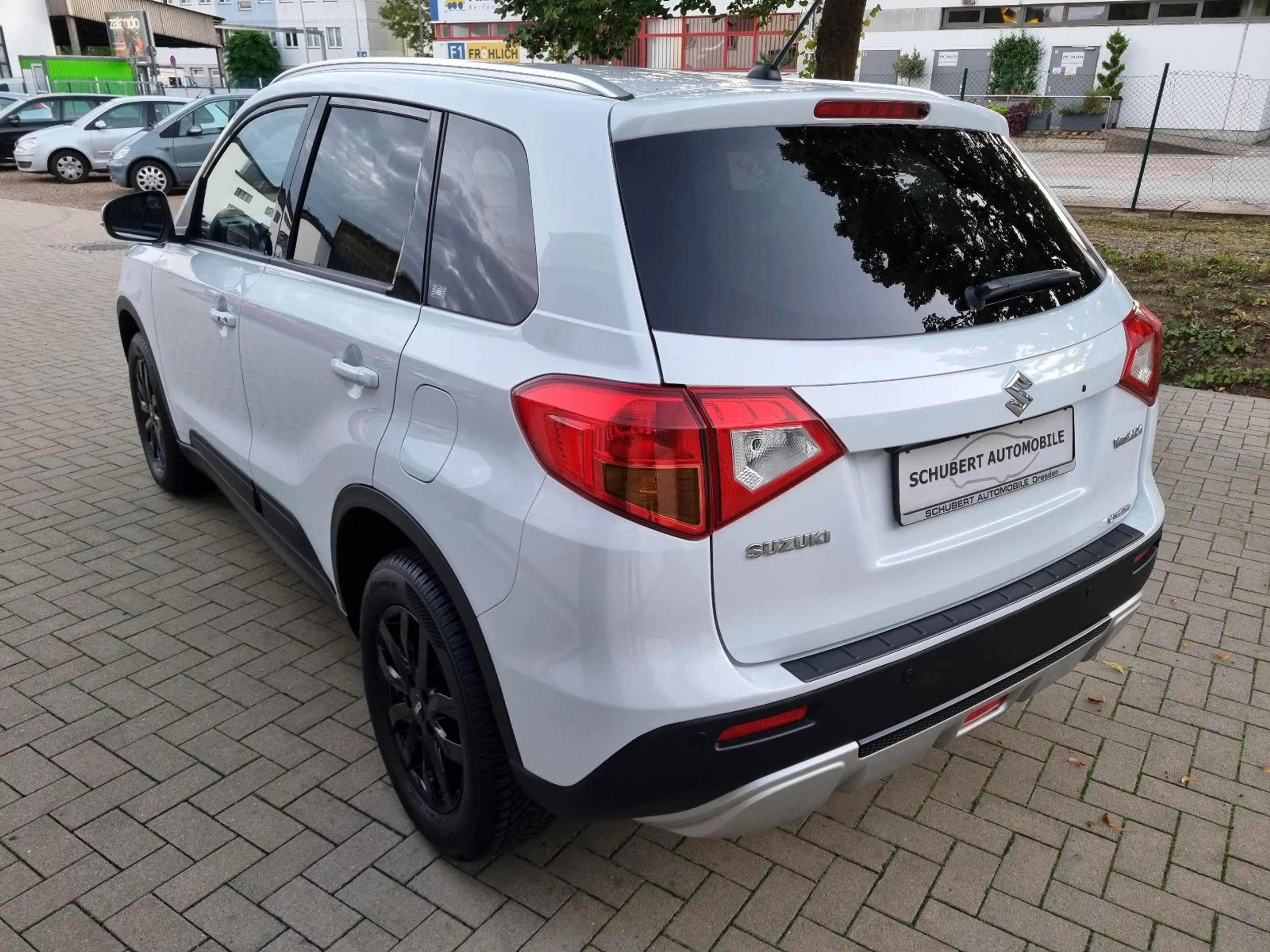 Suzuki Vitara 1.4 S 4x4 *1 Hand,Navi,LS,RS,Shzg,LED... — photo 2