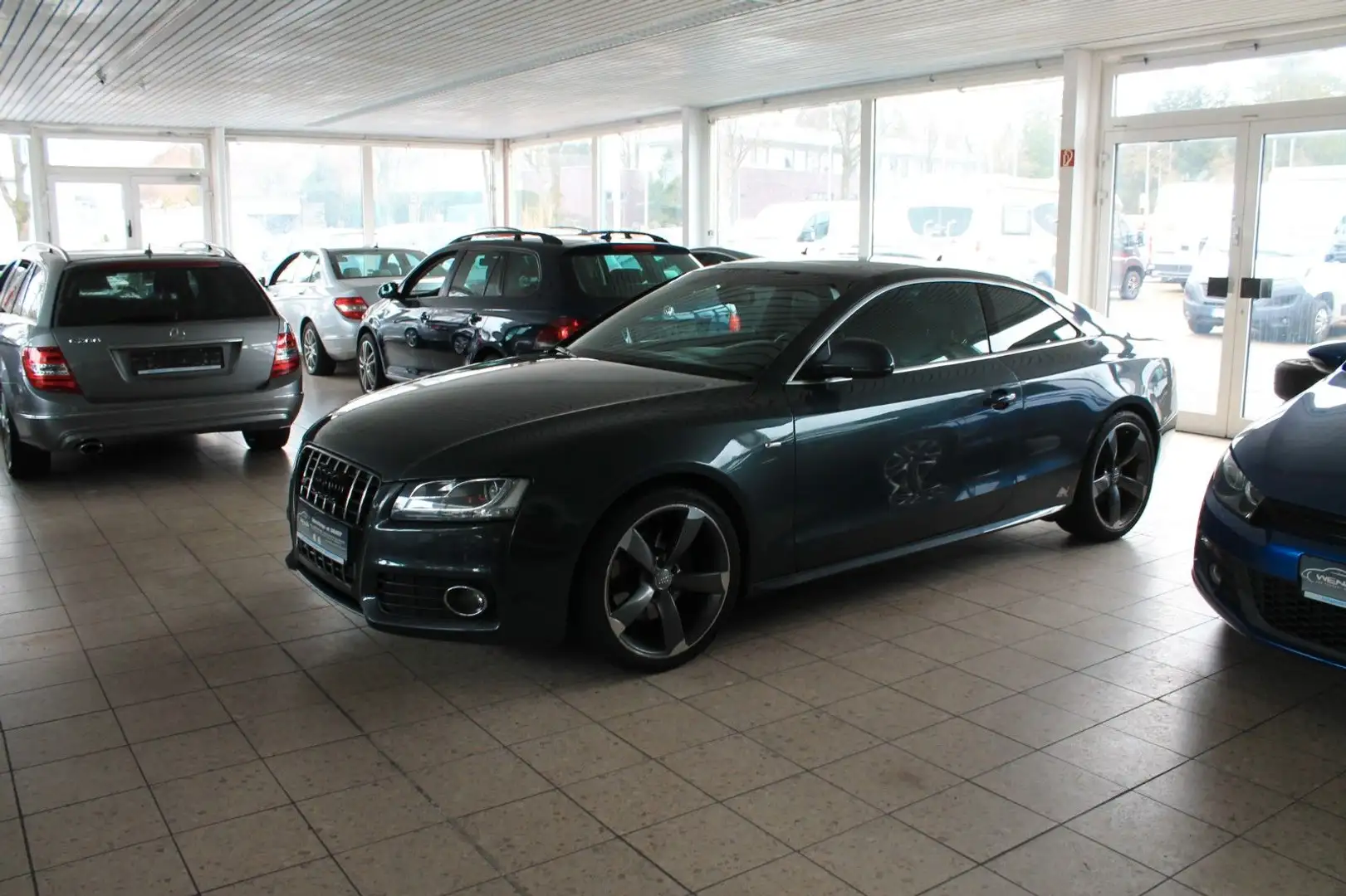 Audi A5 Coupe 2.0 TFSI Grau - 2