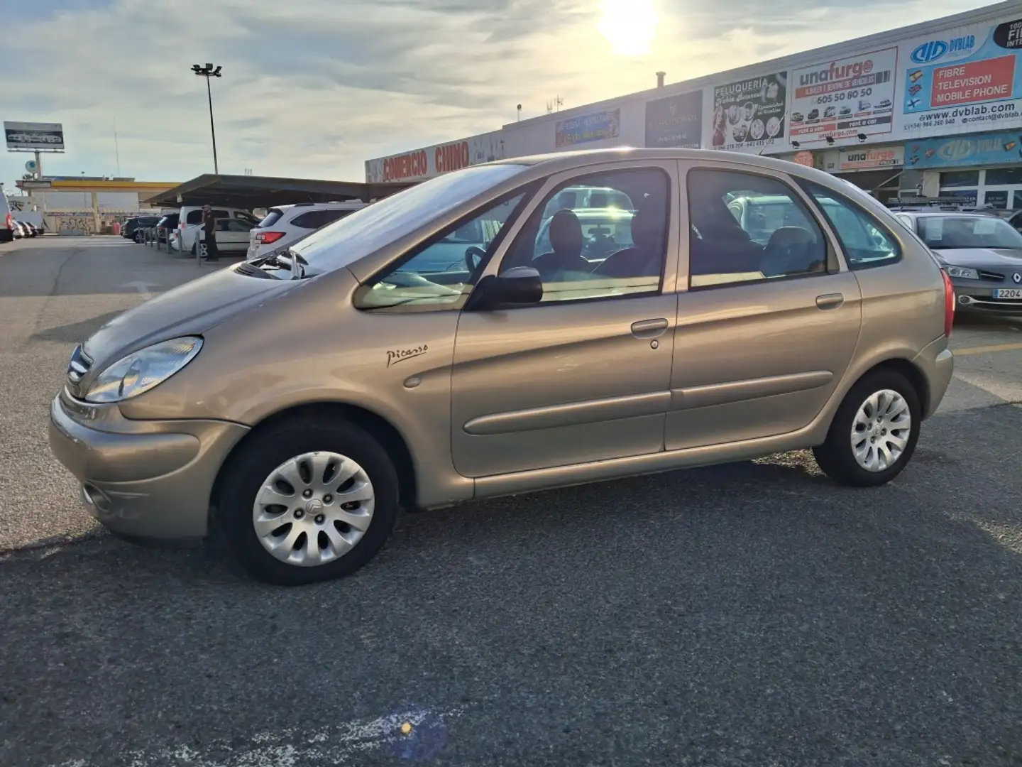 Citroen Xsara Picasso 1.8i 16v SX Gris - 2