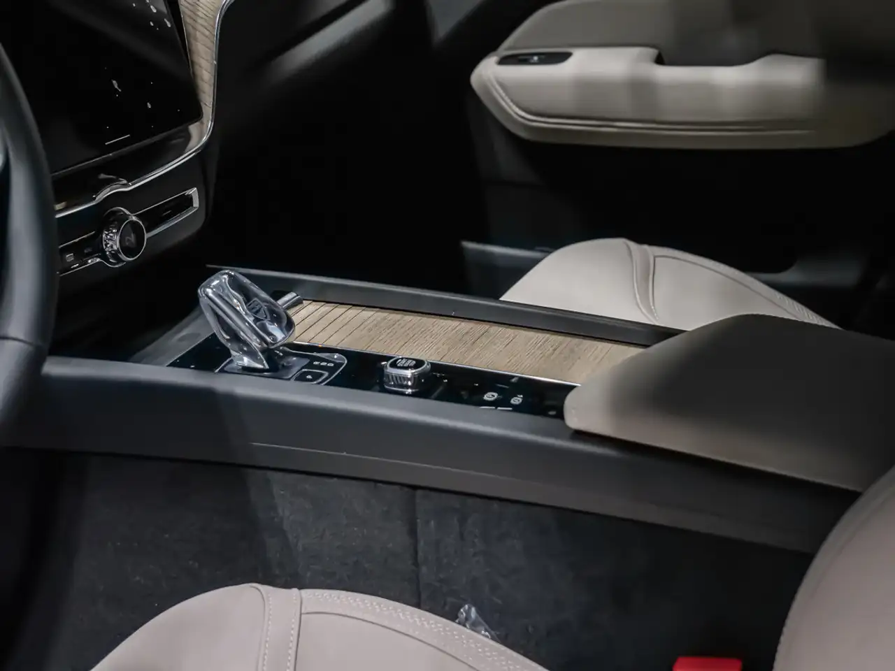 Volvo XC60 снимка Volvo XC60