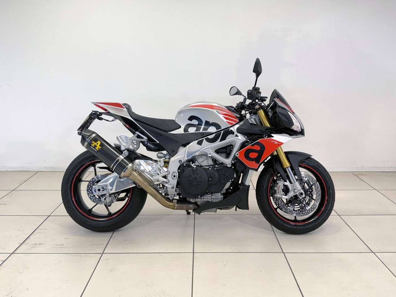 Aprilia Tuono Factory