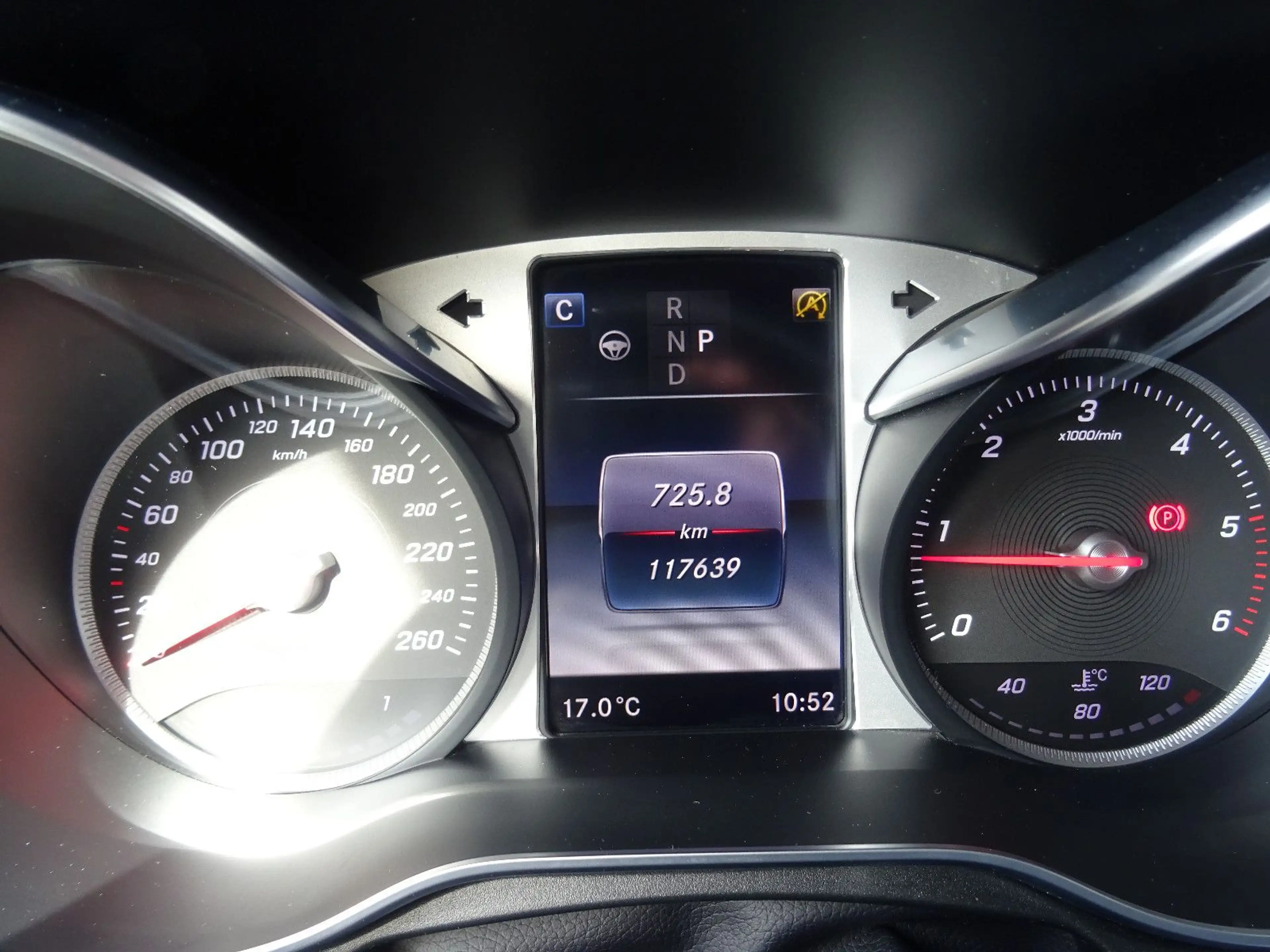 Mercedes-Benz GLC 250 d 4Matic AMG Line — photo 9