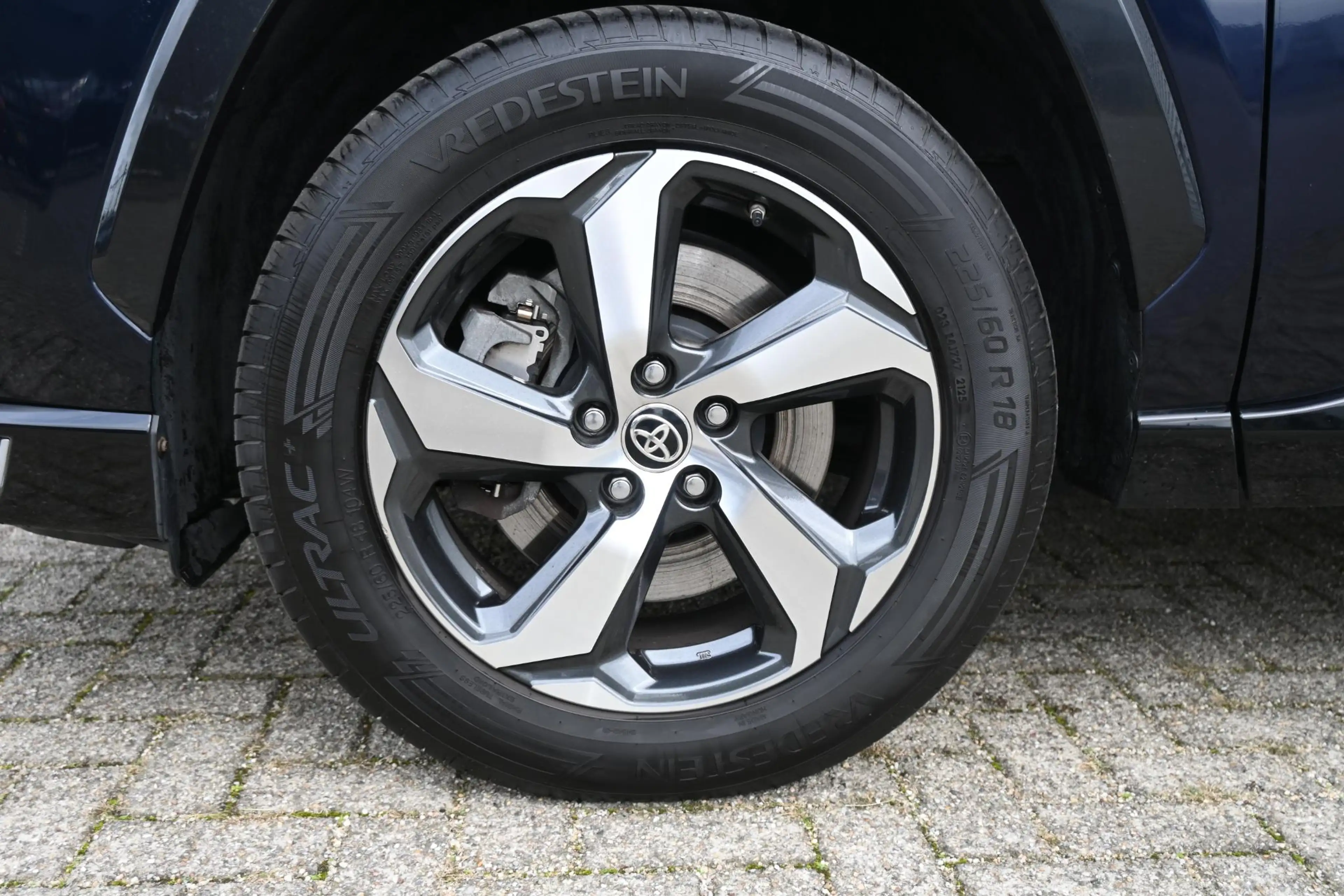 Toyota RAV4 2.5 Plug-in Hybrid AWD Dynamic — photo 9