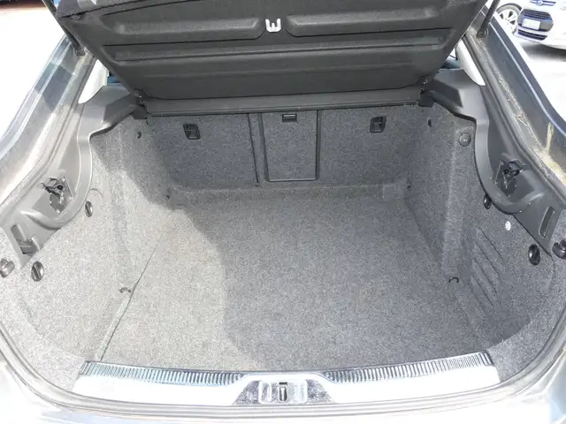 Skoda Superb view 5