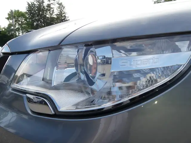 Skoda Superb view 4