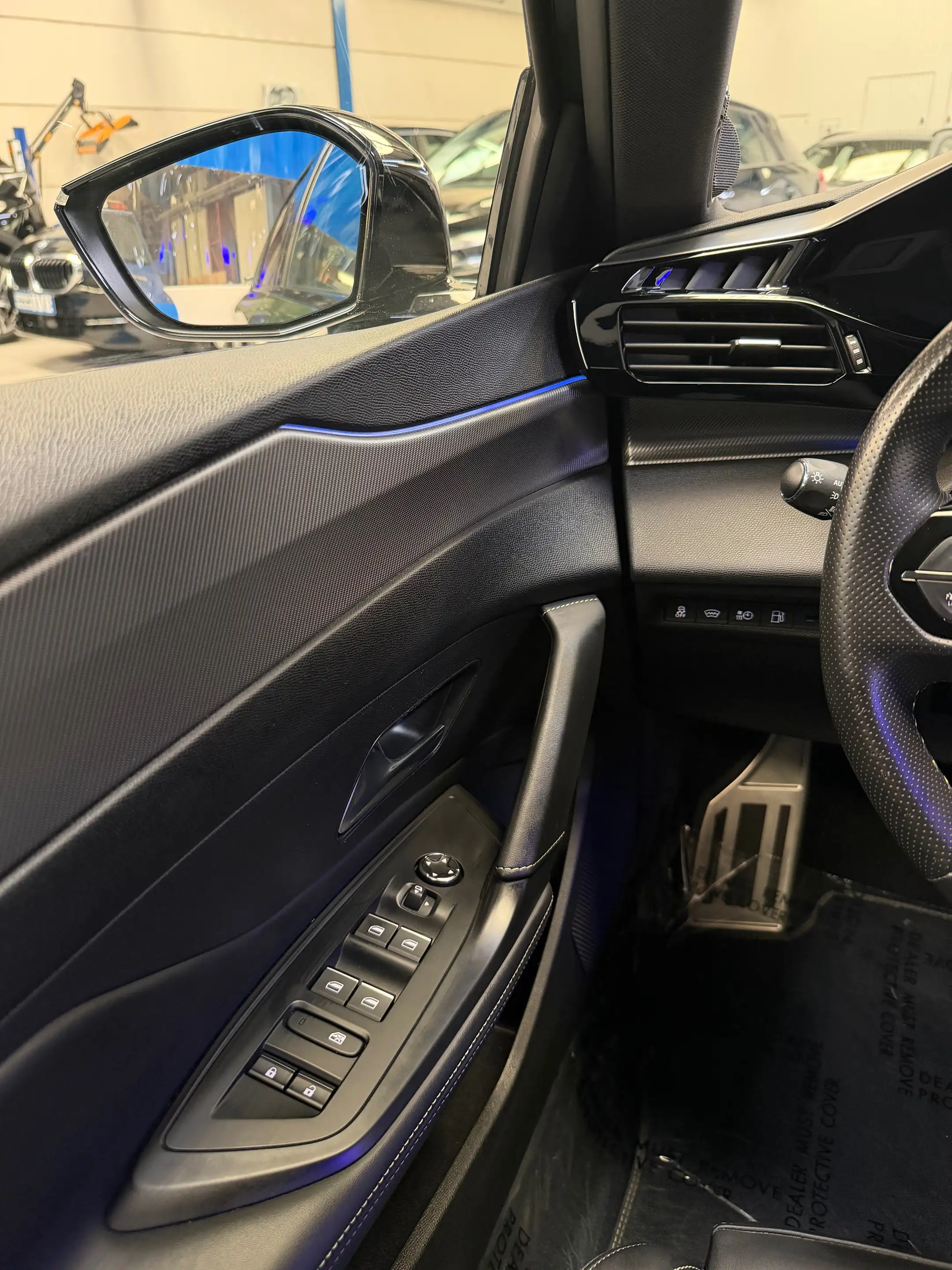 Peugeot 308 308 SW PHEV 1.6 GT Pack S — photo 13
