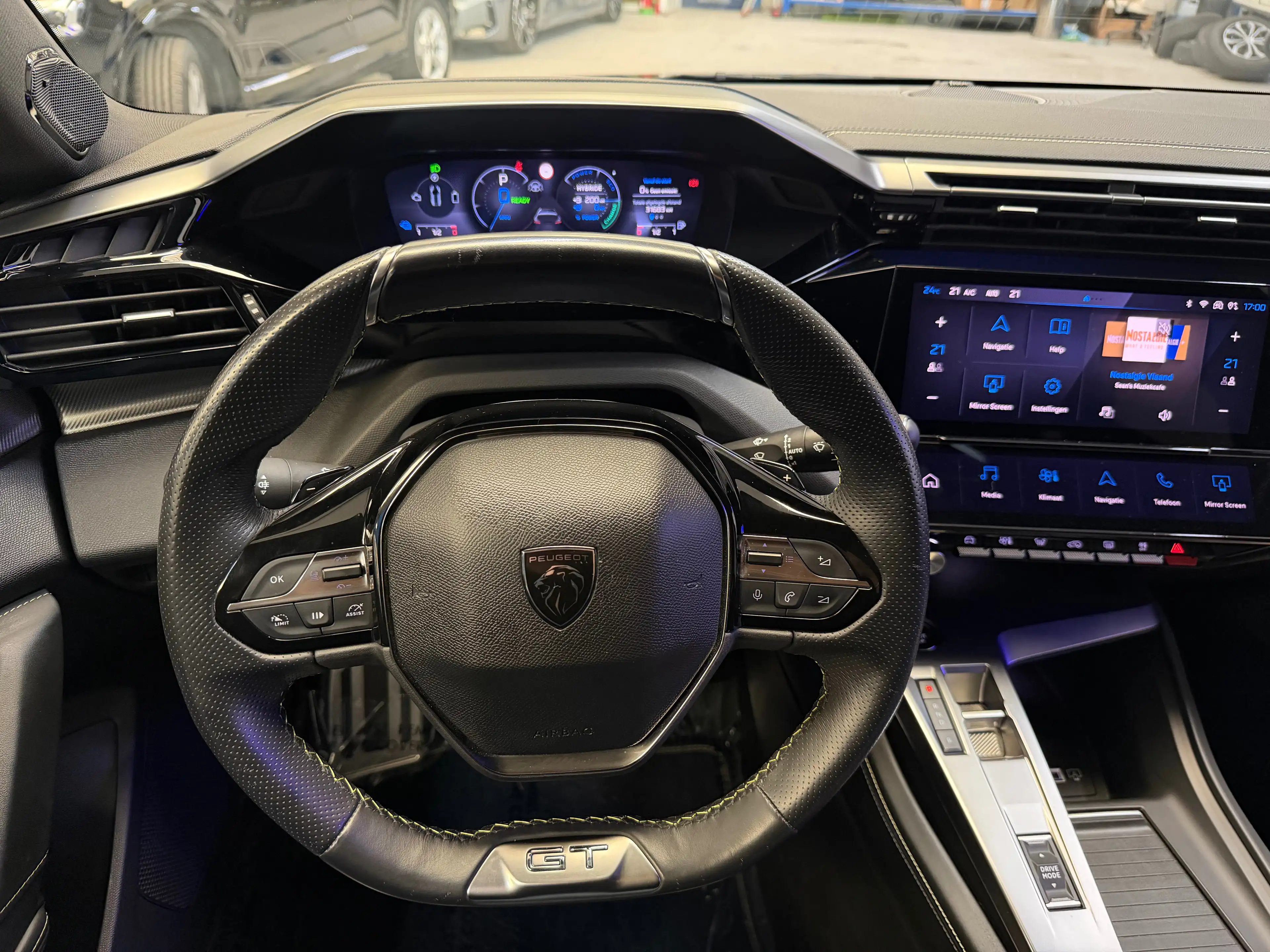 Peugeot 308 308 SW PHEV 1.6 GT Pack S — photo 9