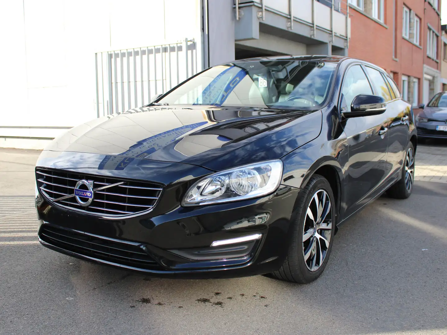 Volvo V60 2.0 T3 + CUIR + NAVIGATION +++ Czarny - 1