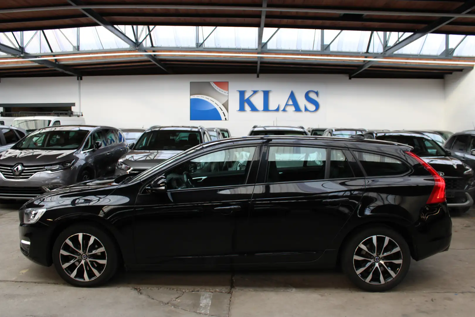 Volvo V60 2.0 T3 + CUIR + NAVIGATION +++ Czarny - 2