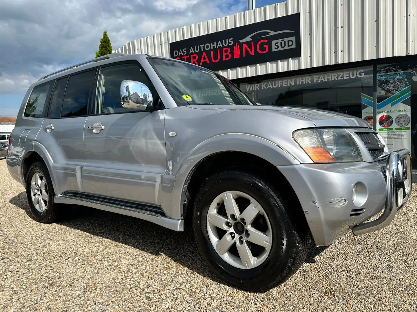 Mitsubishi Pajero 3.2 DI-D Elegance AUTOMATIK*7-SITZER*AHK* Srebrny - 2