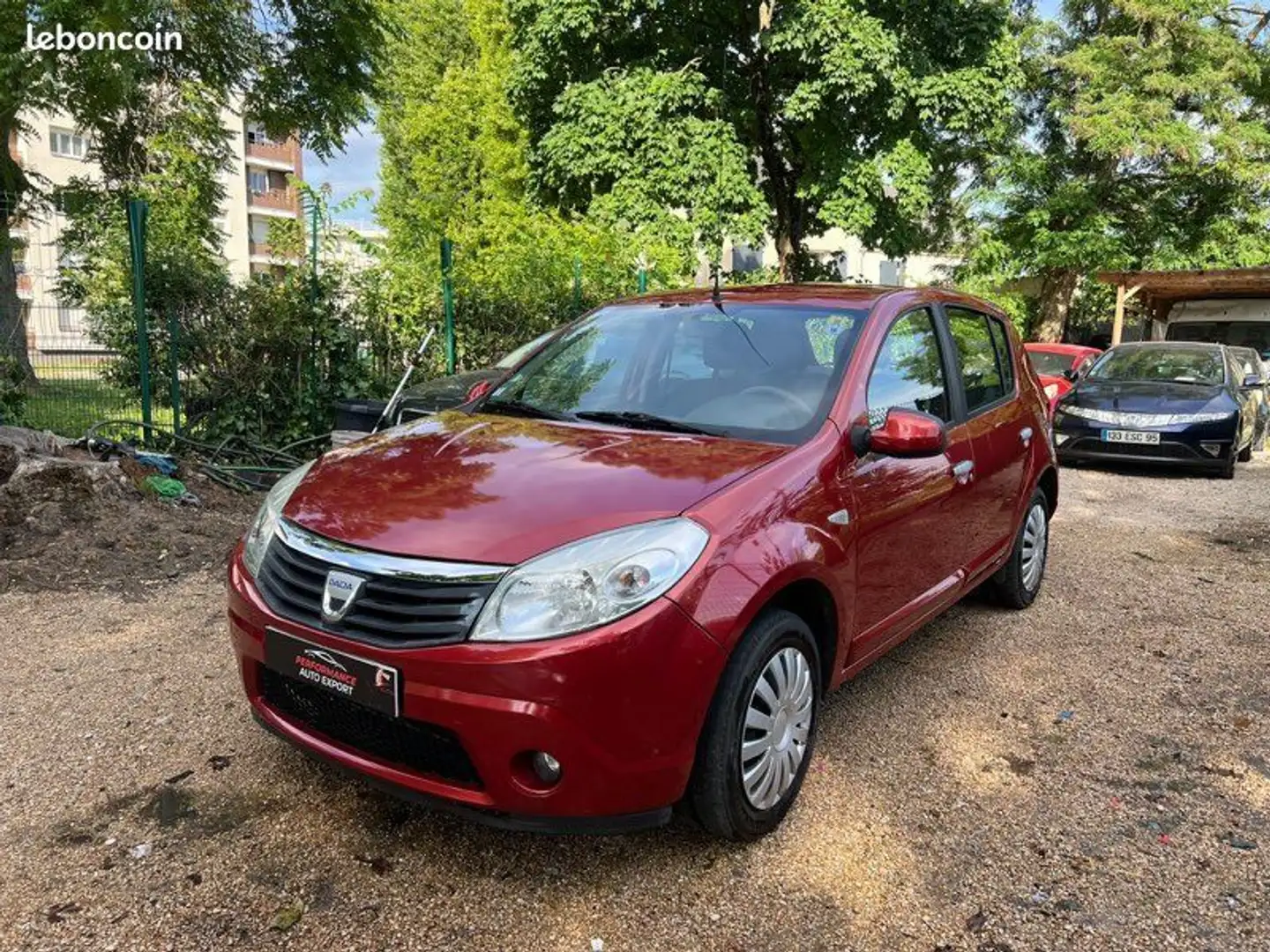 Dacia Sandero 1.4 MPI GPL eco2 72CV année 11-2010 144.000KM Cert Rouge - 1