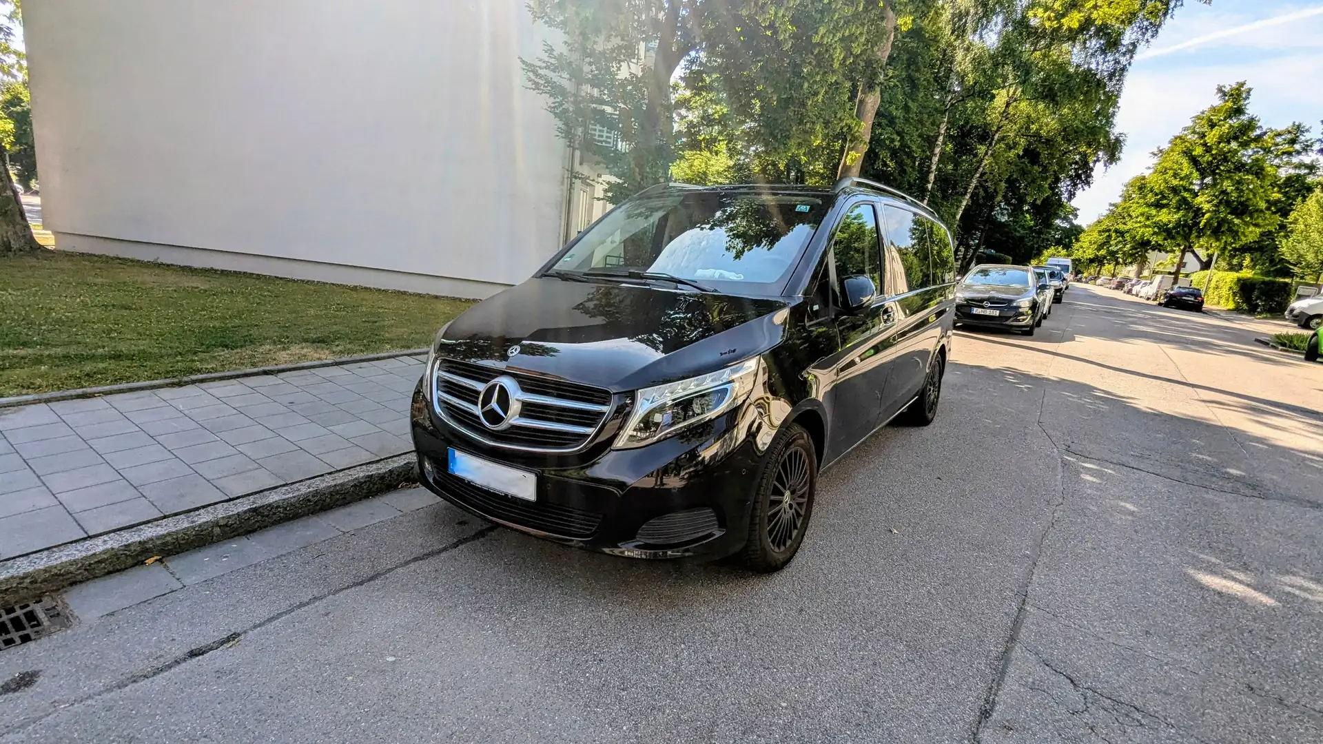 Mercedes-Benz V 250 V 250 (BlueTEC) d lang 7G-TRONIC TISCH LED AHK Schwarz - 1