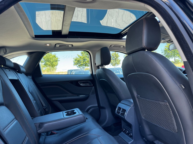 Jaguar F-Pace F-PACE Prestige AWD/ Panorama/AHK/Navi — photo 6