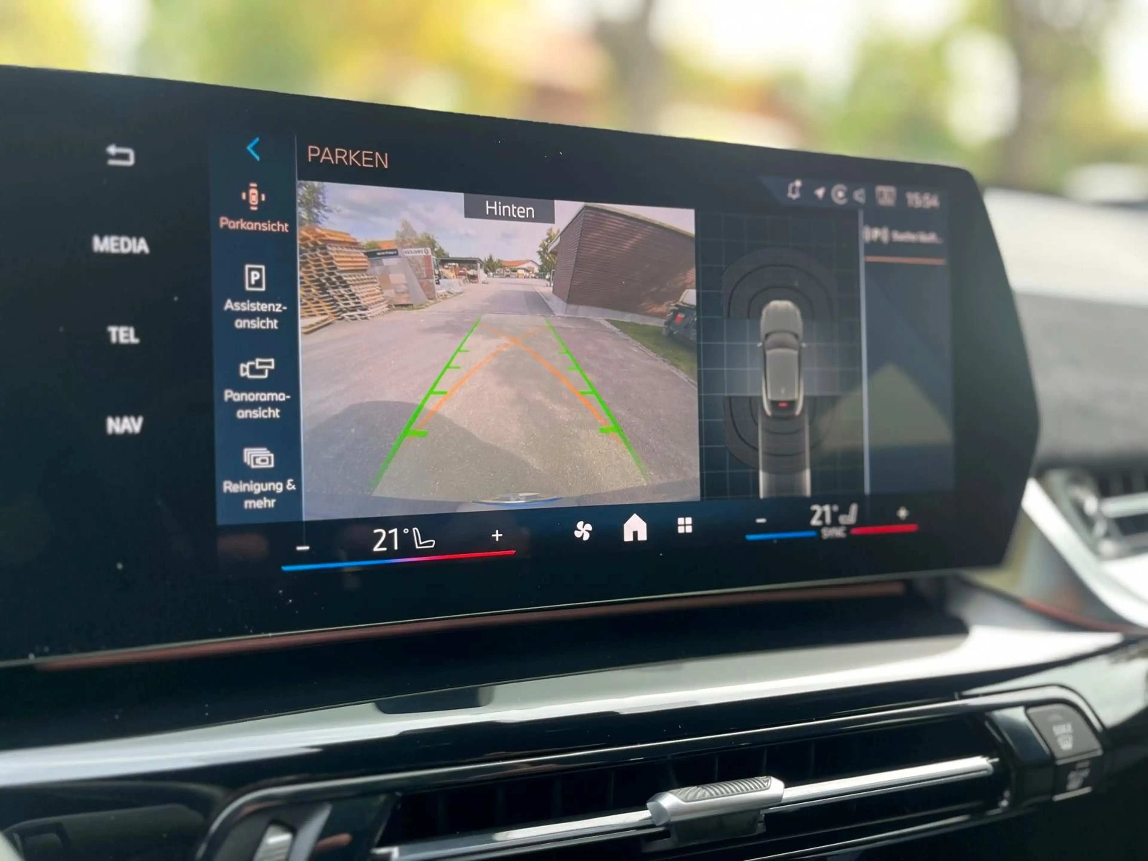BMW iX2 20 eDrive M Sport *AppConn* — photo 13