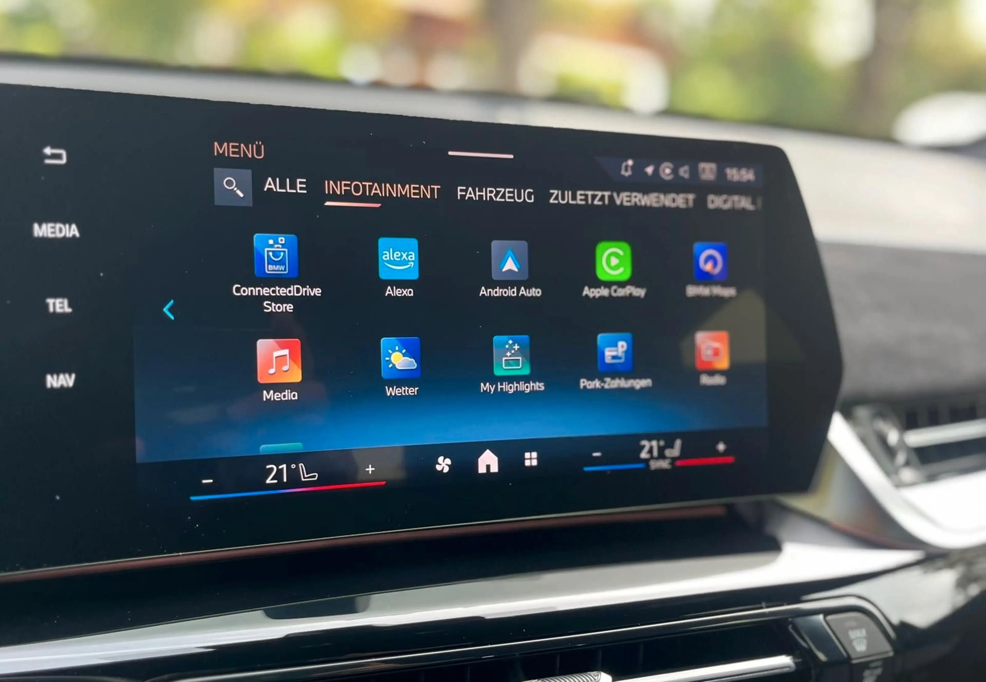BMW iX2 20 eDrive M Sport *AppConn* — photo 12