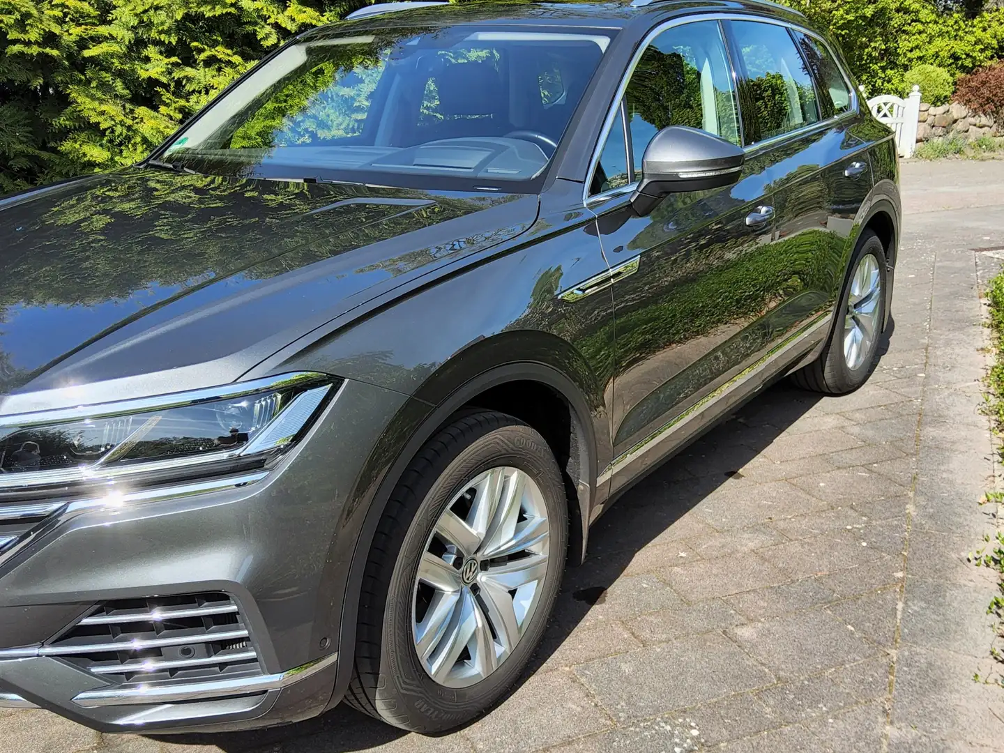 Volkswagen Touareg Šedá - 2