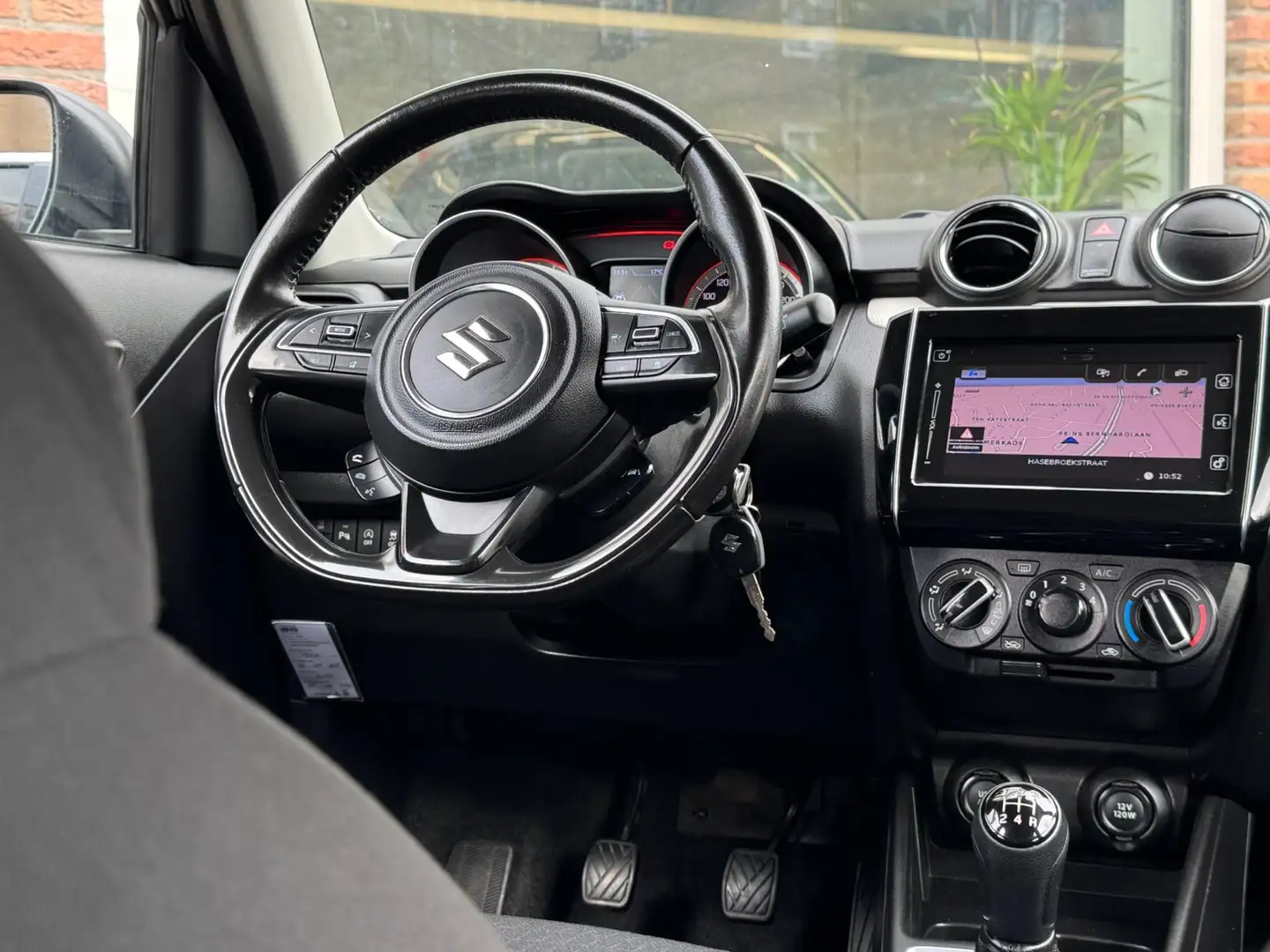 Suzuki Swift 1.2 STIJL SMART HYBRID | AIRCO | NAVI | LANE-ASSIS Gris - 2