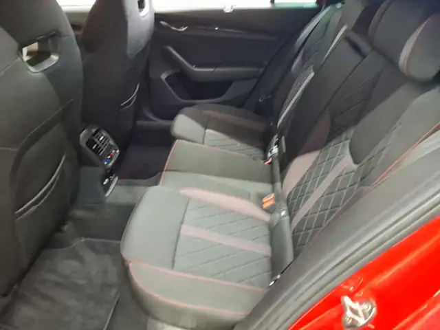 Skoda Octavia view 13
