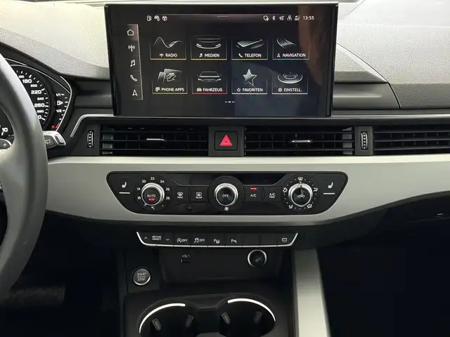 Audi A4 view 11